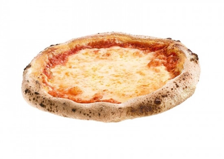 Pizza Margherita cuite au four à pierre