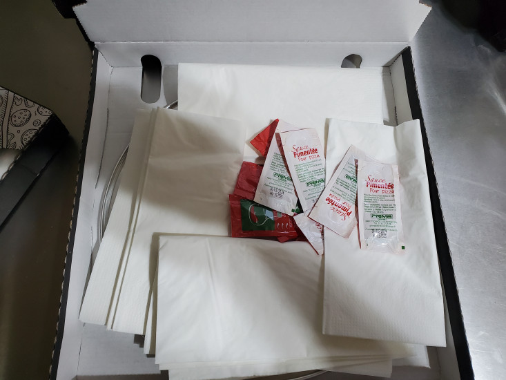 Sauce piquante X10 + Serviettes X5